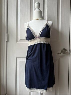 Gilligan & O'Malley Navy Chemise with Ivory Lace Trim